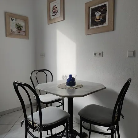 Apartment Einladende In Messenah